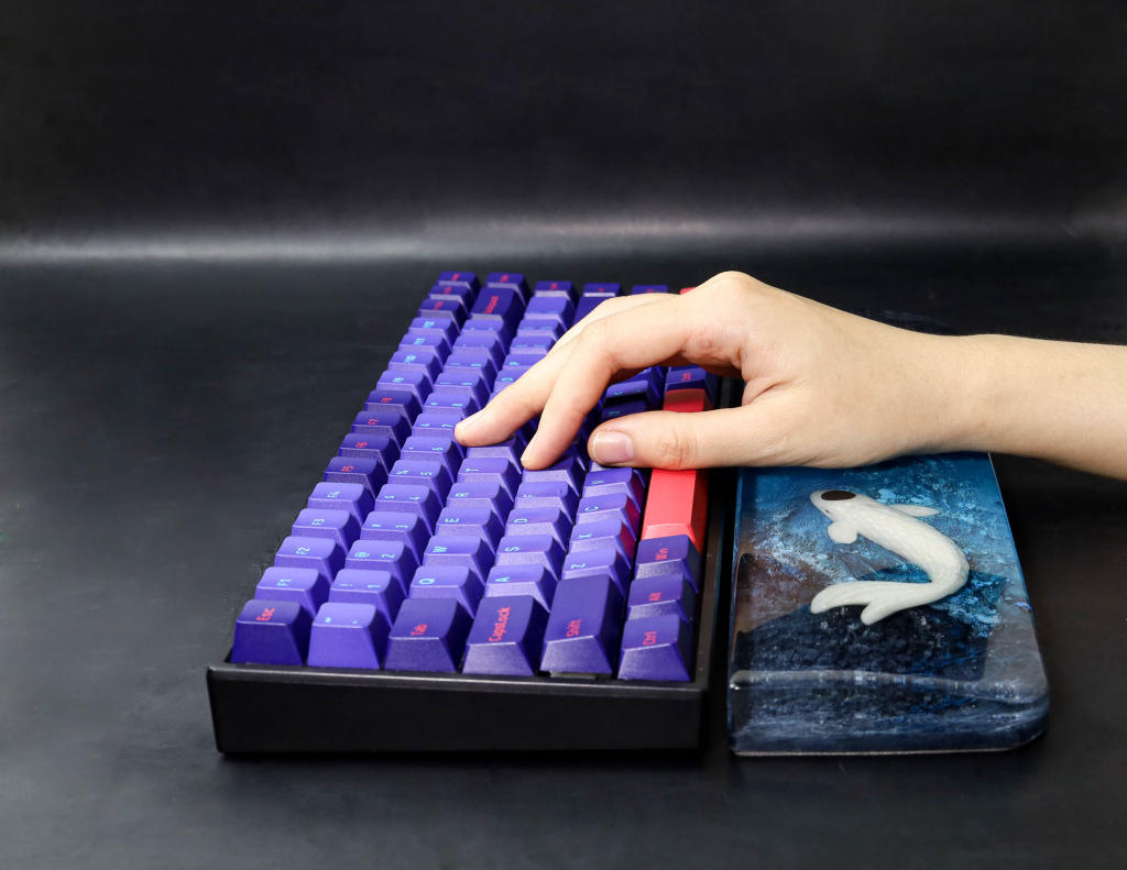 Koi Wrist rest
