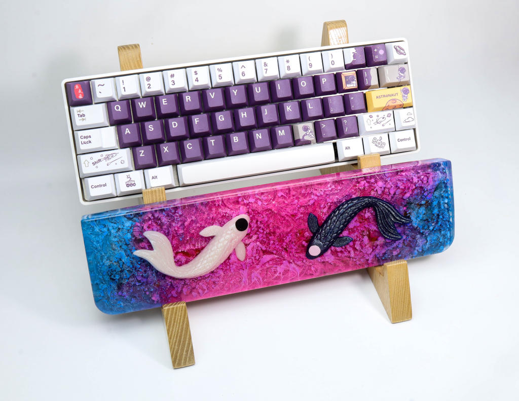 Koi Wrist rest