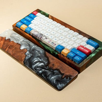 Black and white resin wrist rest by Hirosart
